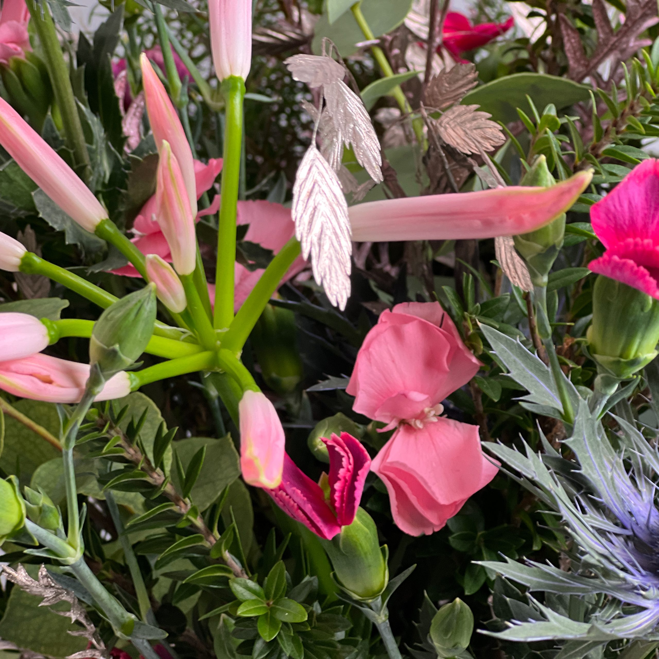 Bouquet of seasonal flowers pink/rose - Image 2
